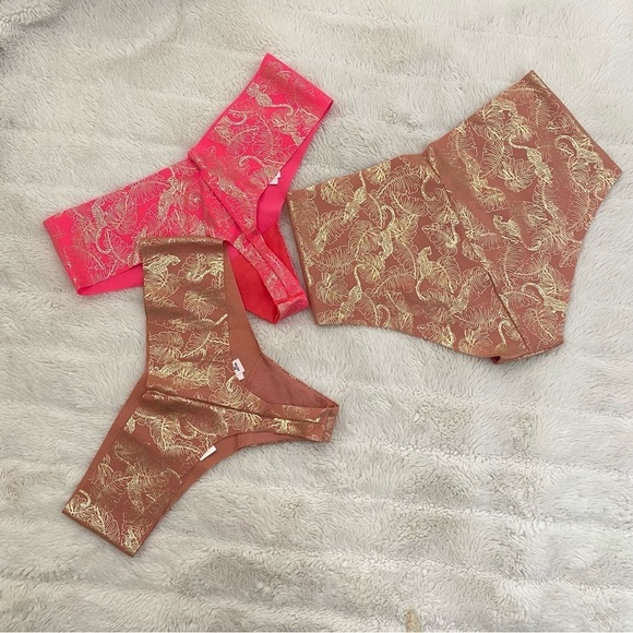 Victoria’s Secret No Show Hip-hugger Thong Panties 3 Piece Set Size M Medium - Picture 5 of 11